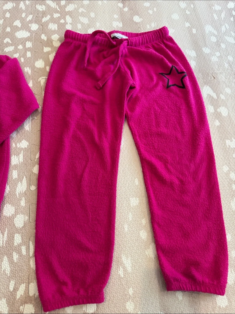Cheryl Creations Girls Hot Pink Matching Sweatshirt & Jogger Set Size 5 Cozy